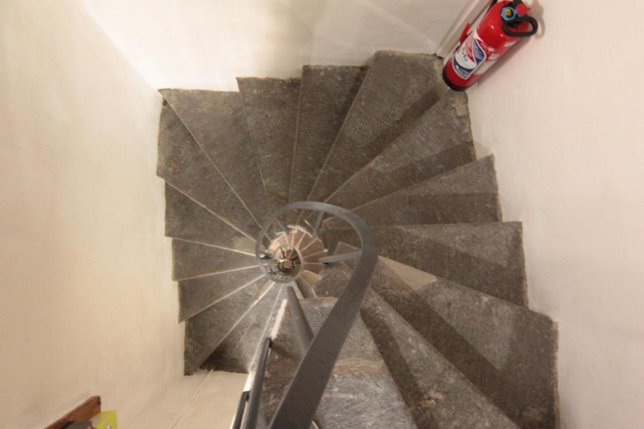Jolis Appartements au coeur de Clermont Ferrand - Proche Jaude - WIFI et NETFLIX Extérieur photo